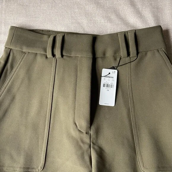 NWT Express Ankle Super High Rise Pants Pleated Women’s Cargo Sz 2R - Picture 2 of 8